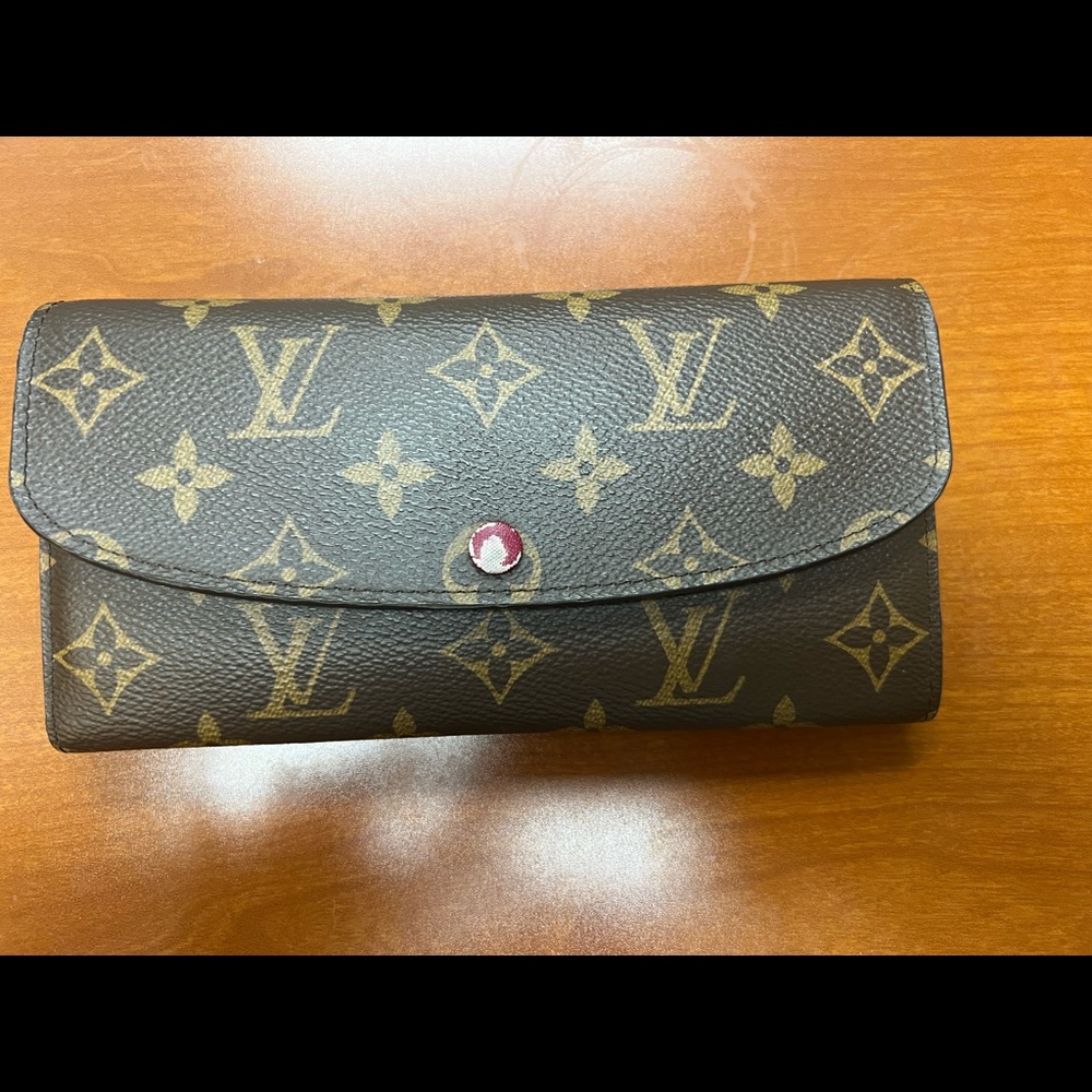 Louis Vuitton Sarah wallet